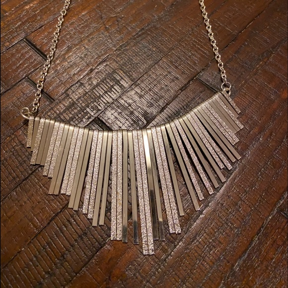 Costume necklace - Picture 1 of 2